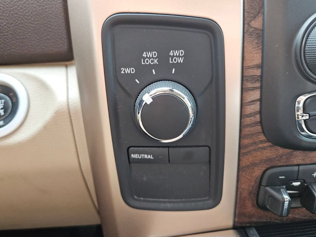 Used 2015 RAM 2500 Longhorn w/ Convenience Group AWD/4WD image 25