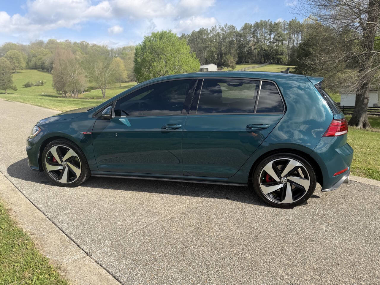 Used 2019 Volkswagen GTI SE w/ SE Experience Package FWD image 5