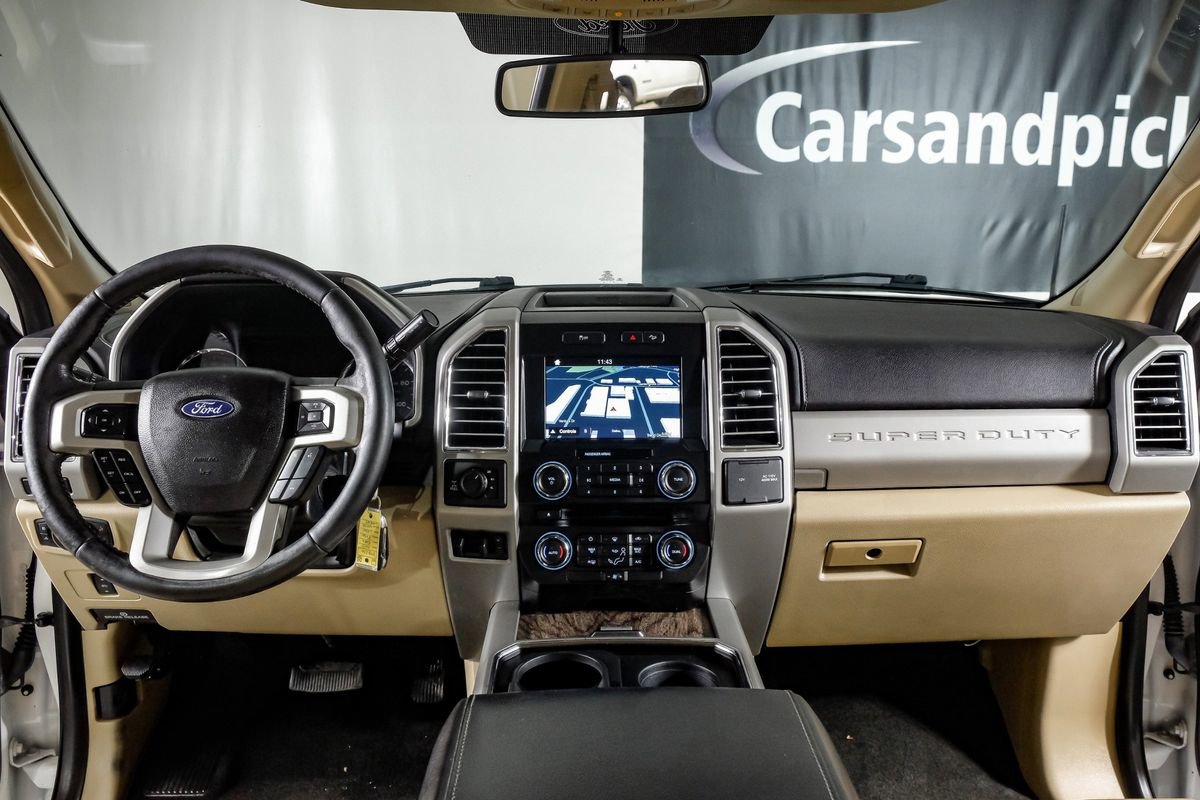 Used 2017 Ford F250 Lariat w/ Chrome Package image 14