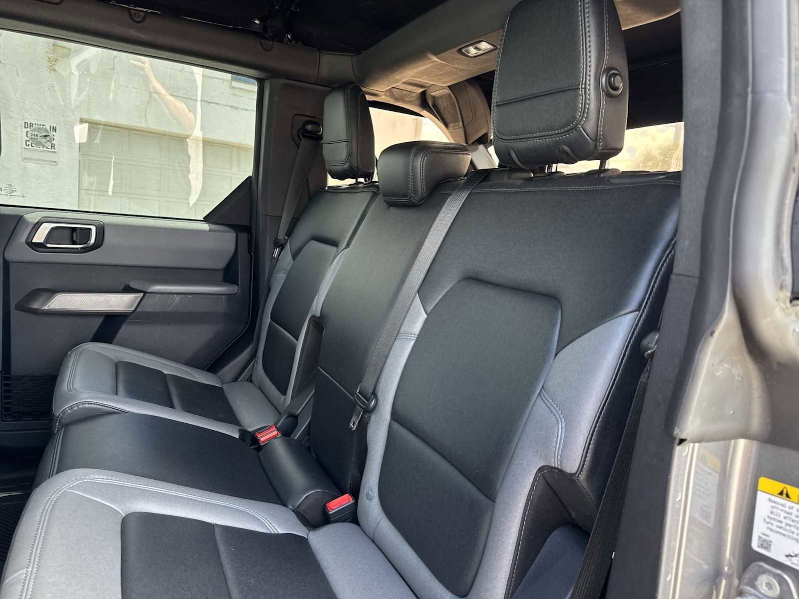 Used 2022 Ford Bronco Black Diamond w/ Sasquatch Package image 18
