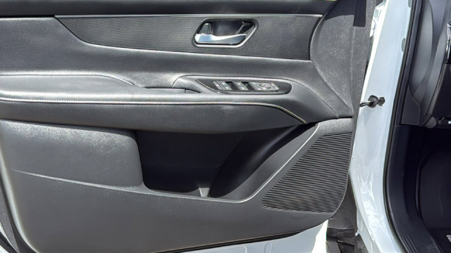 Certified 2025 Nissan Murano SV AWD/4WD image 23