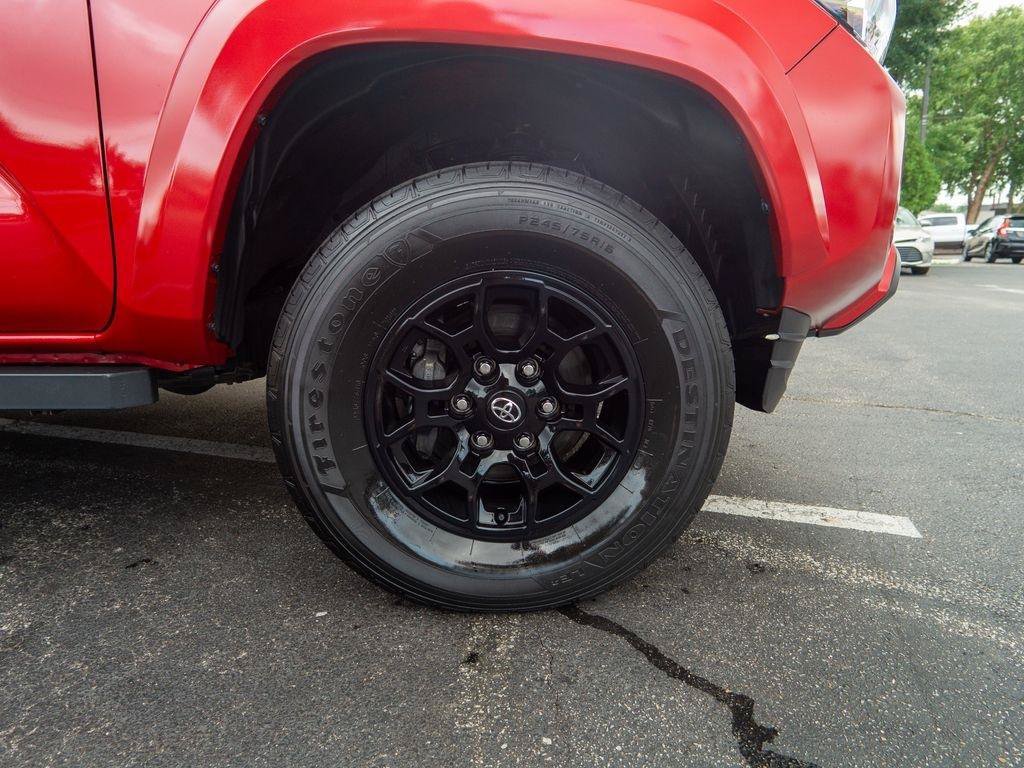 Used 2022 Toyota Tacoma SR5 w/ Technology Package RWD image 10