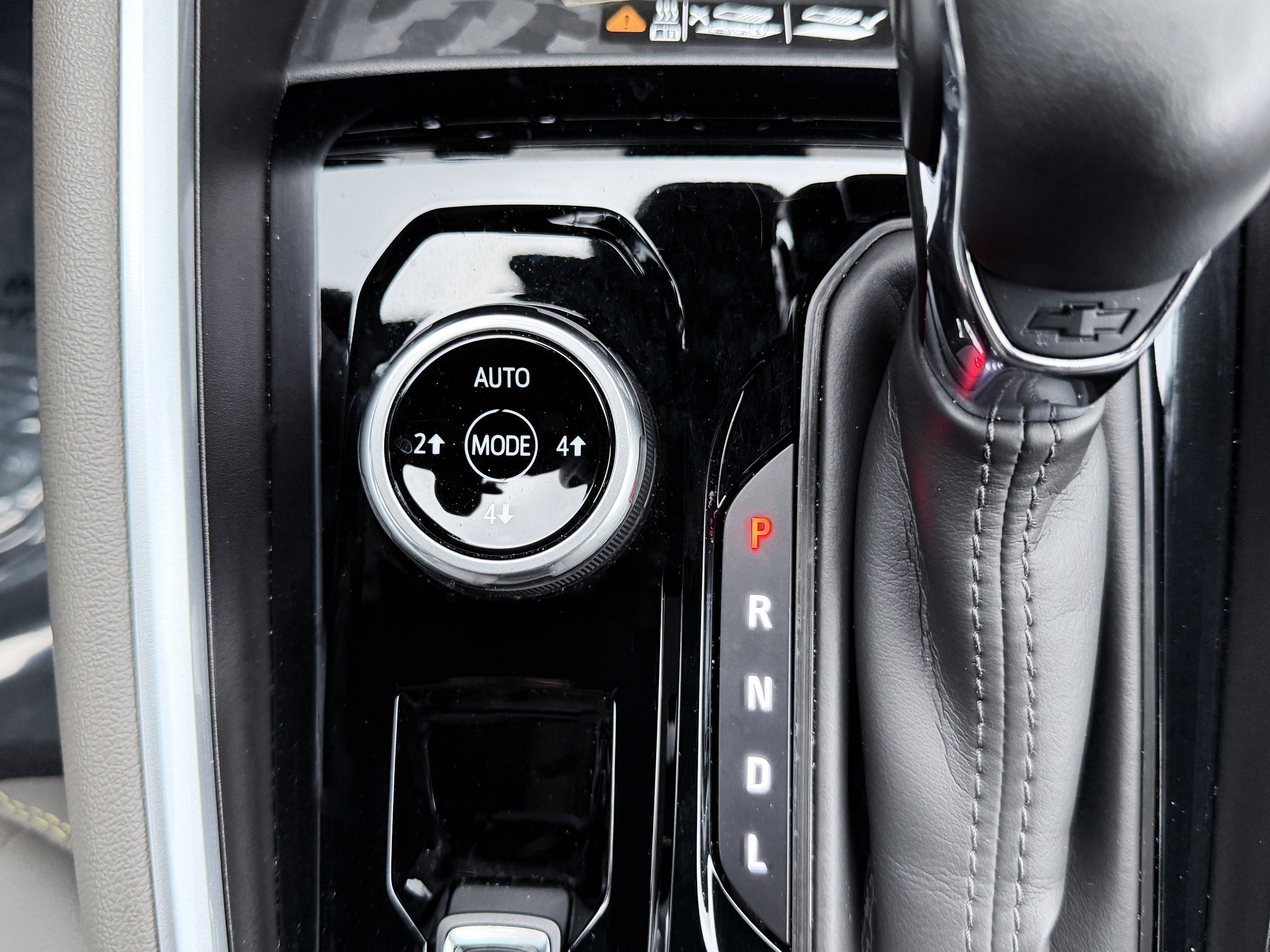 Used 2024 Chevrolet Colorado ZR2 w/ ZR2 Convenience Package III image 28