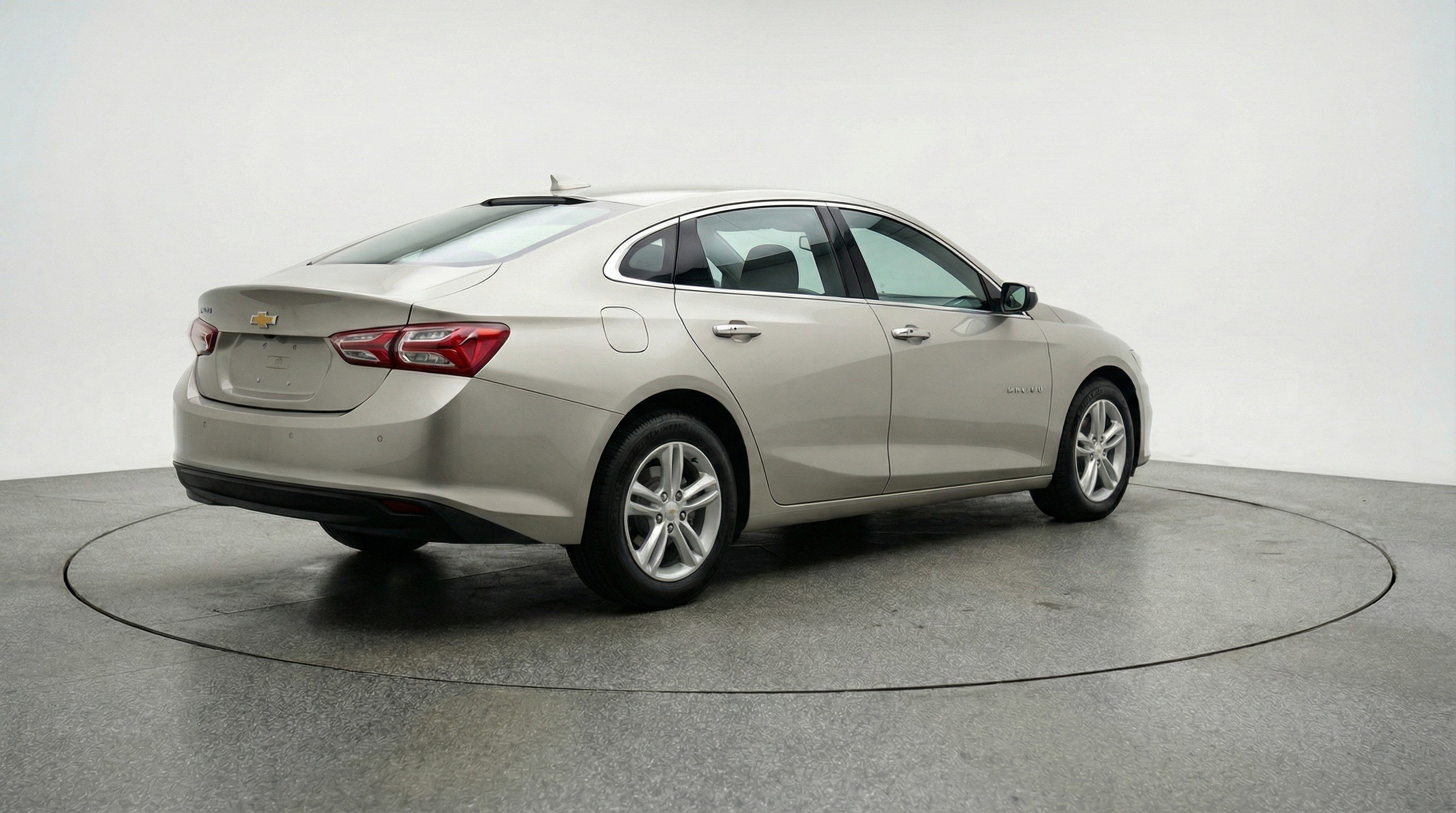 Used 2024 Chevrolet Malibu LT image 9