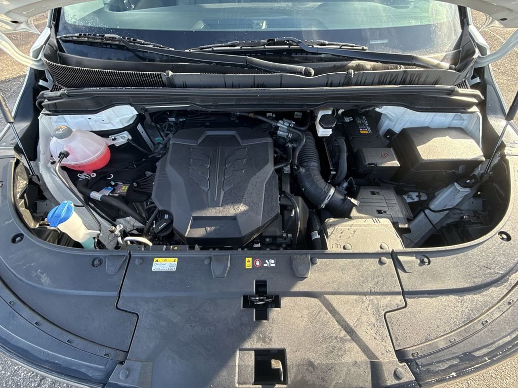 Used 2025 Kia Carnival image 17