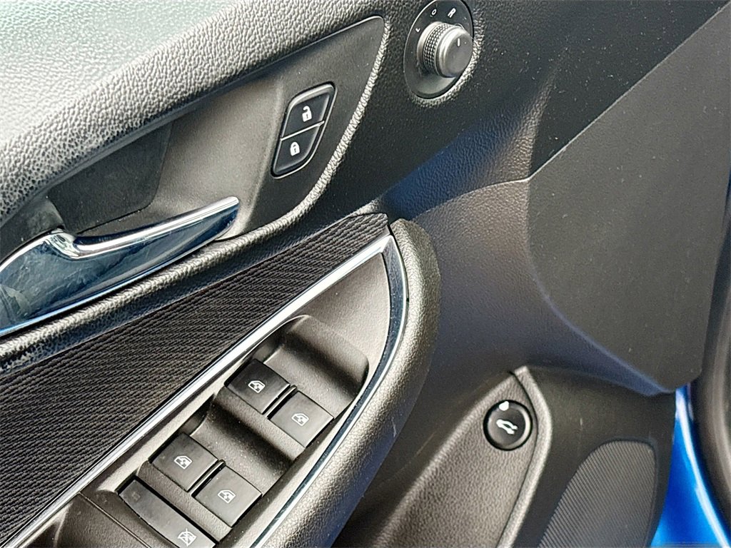 Used 2017 Chevrolet Cruze LT w/ Convenience Package image 17