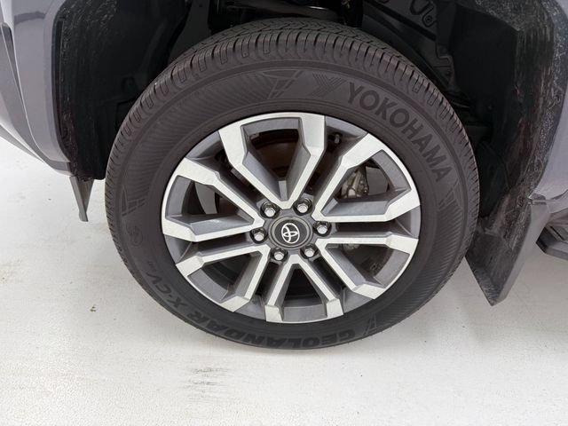 Used 2026 Toyota 4Runner Limited AWD/4WD image 7