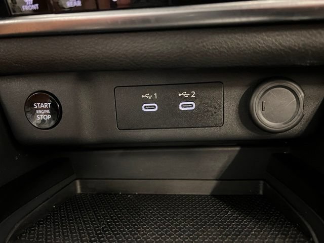 Used 2025 Nissan Rogue SV AWD/4WD image 23