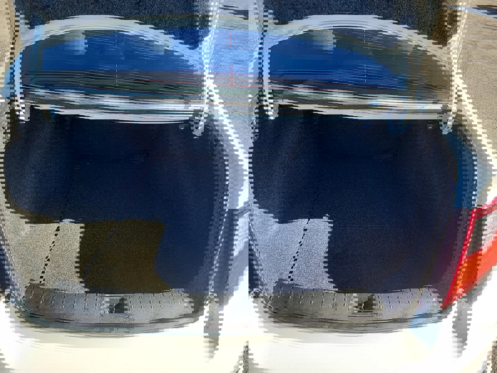 Used 2016 Honda Accord EX-L image 8