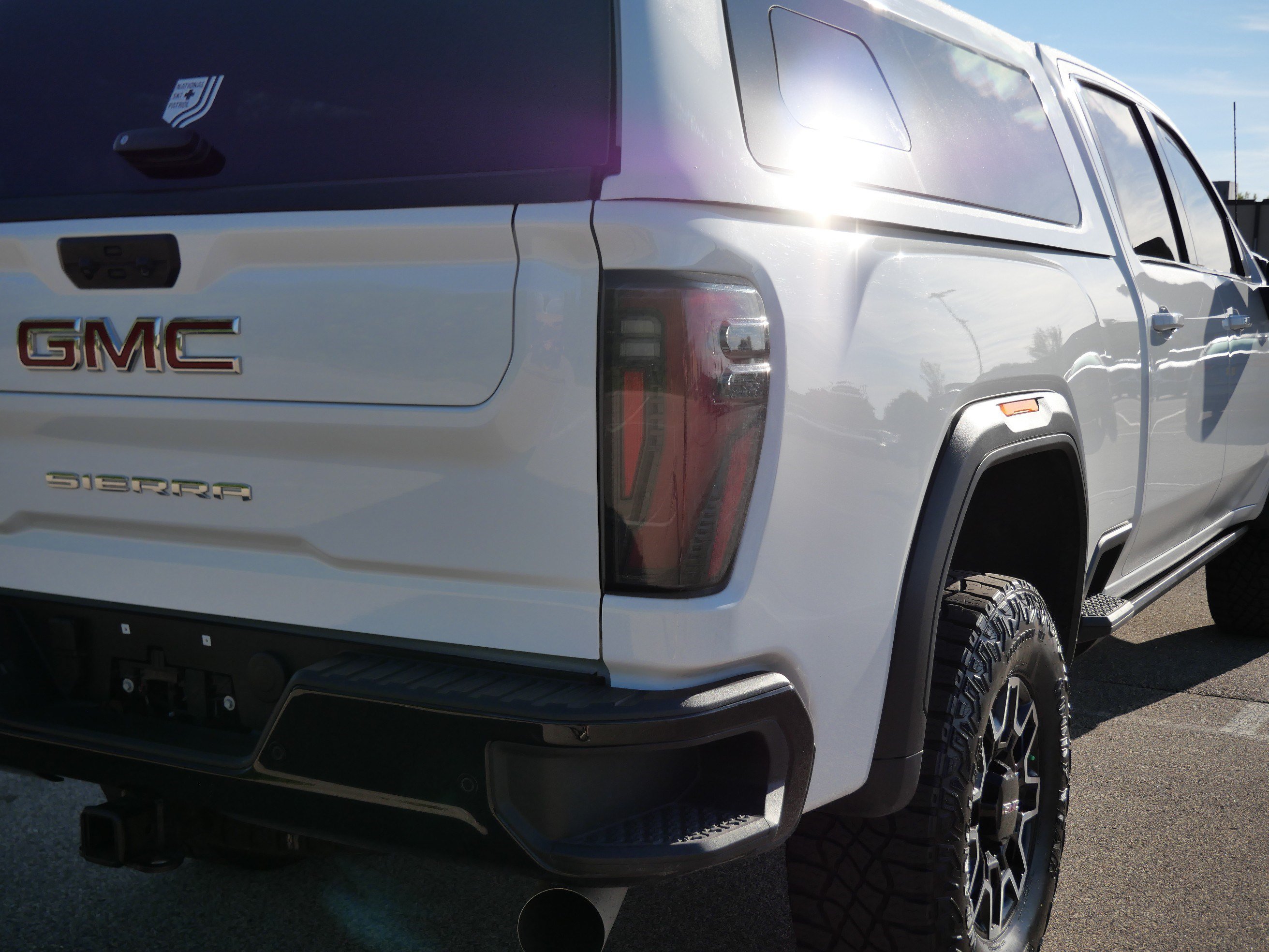 Used 2026 GMC Sierra 2500 AT4X AWD/4WD image 17