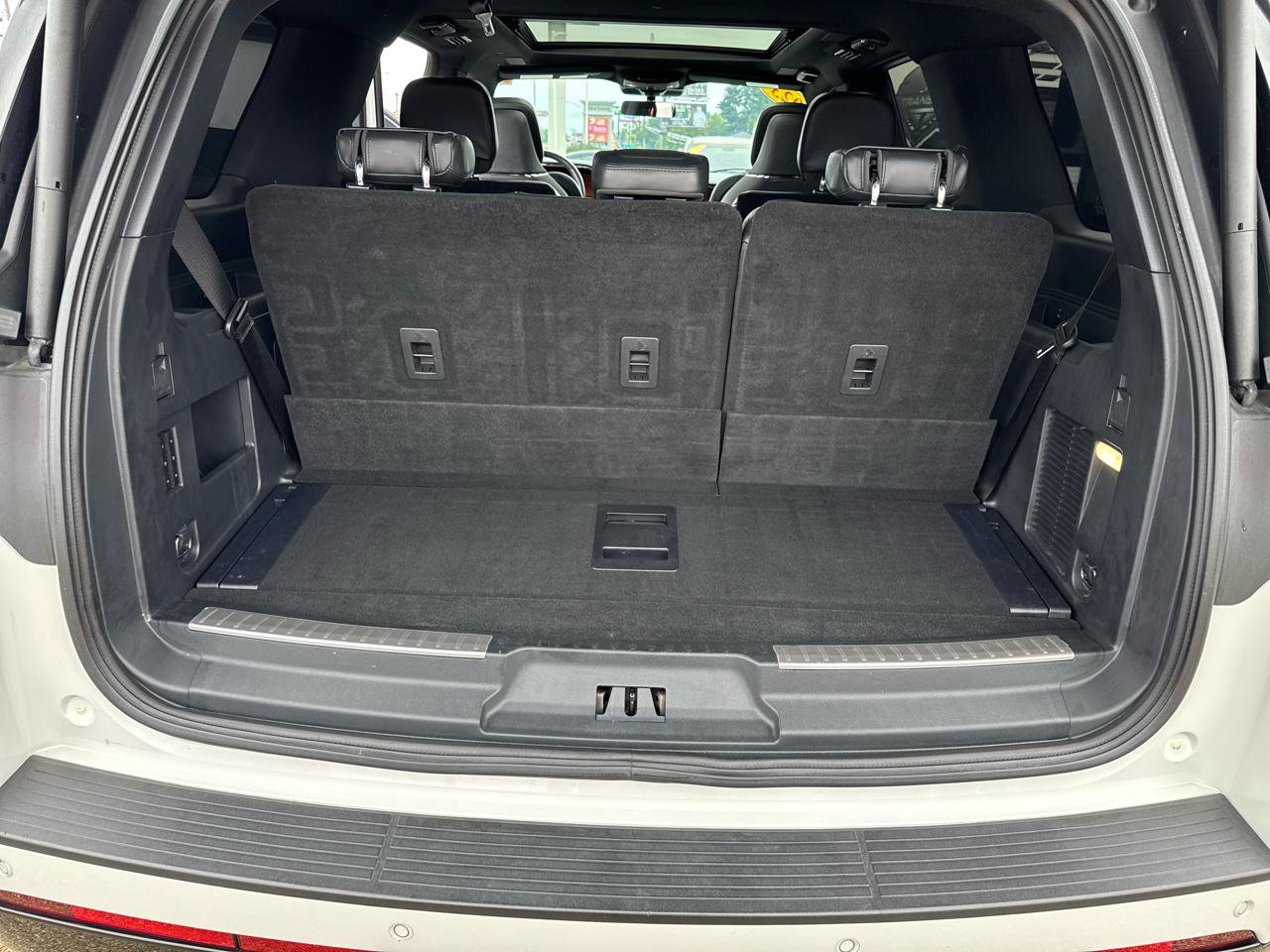 Used 2023 Lincoln Navigator Reserve AWD/4WD image 40