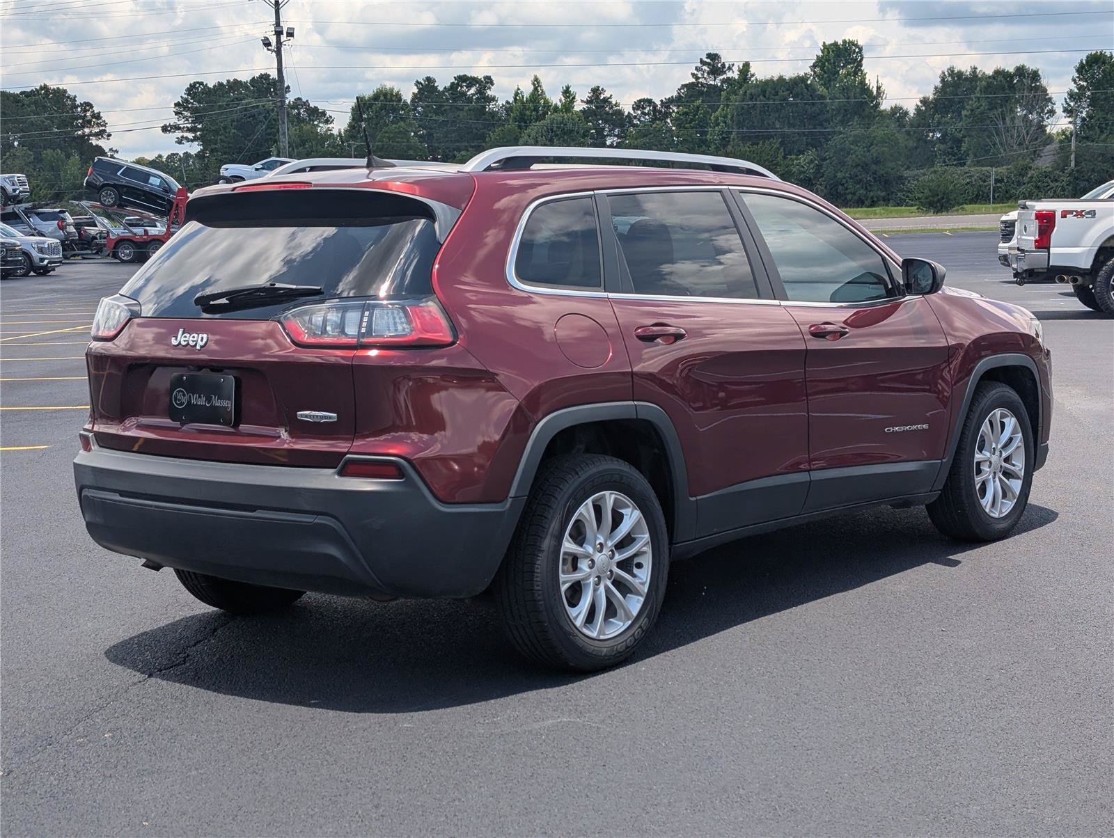 Used 2019 Jeep Cherokee Latitude w/ Popular Appearance Group FWD image 5
