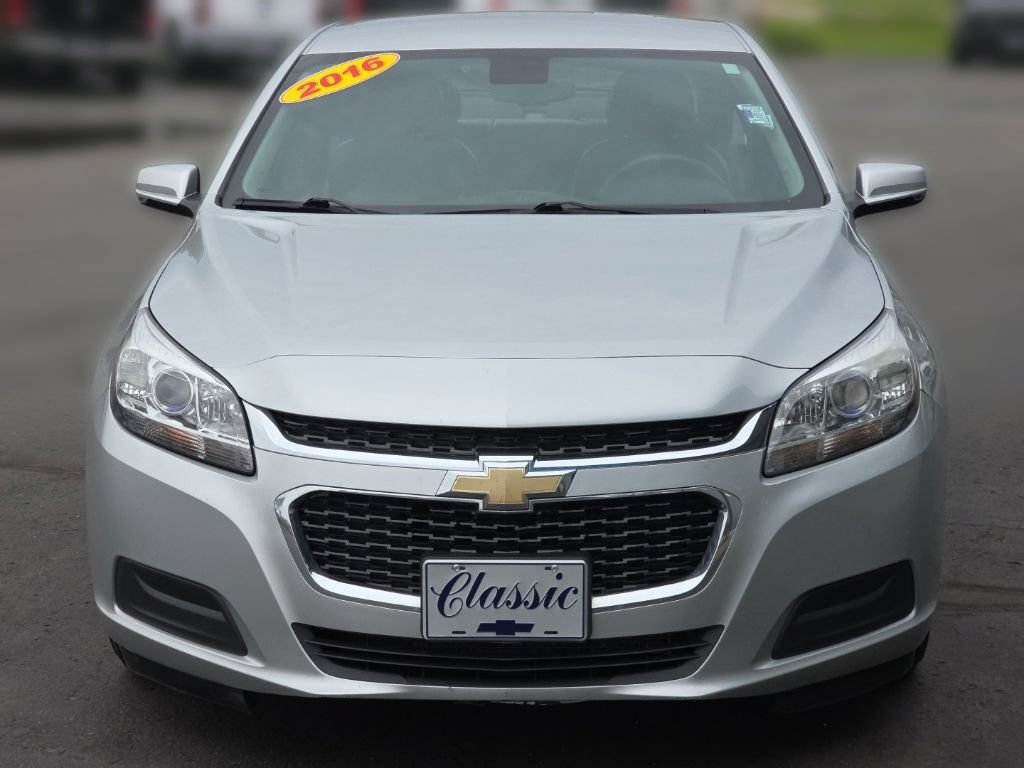 Used 2016 Chevrolet Malibu LT FWD image 10