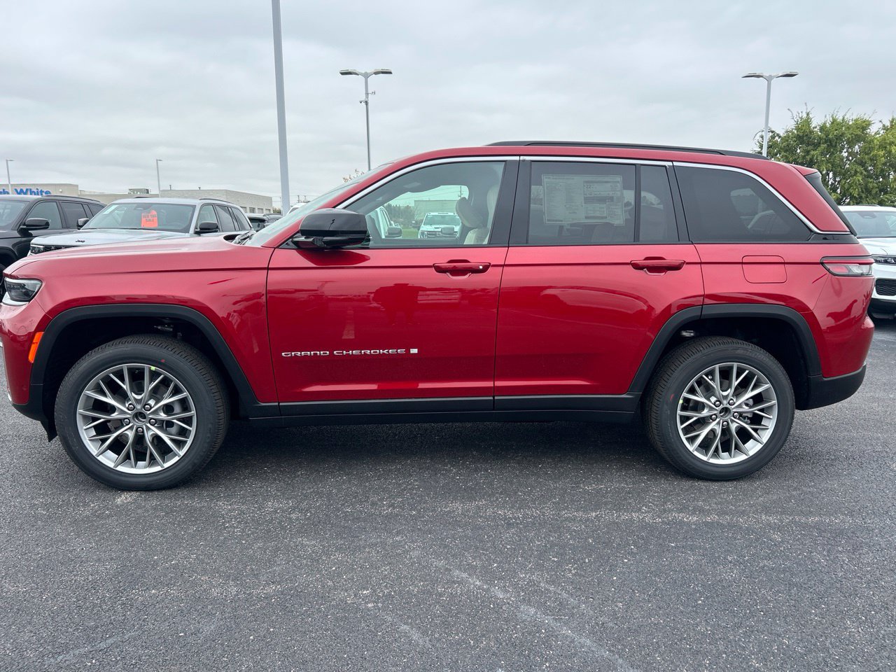 New 2027 Jeep Grand Cherokee Limited AWD/4WD image 6