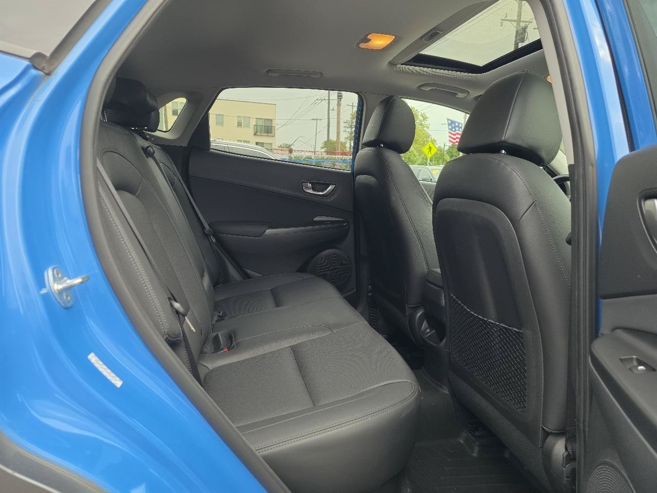 Used 2022 Hyundai Kona Limited FWD image 18