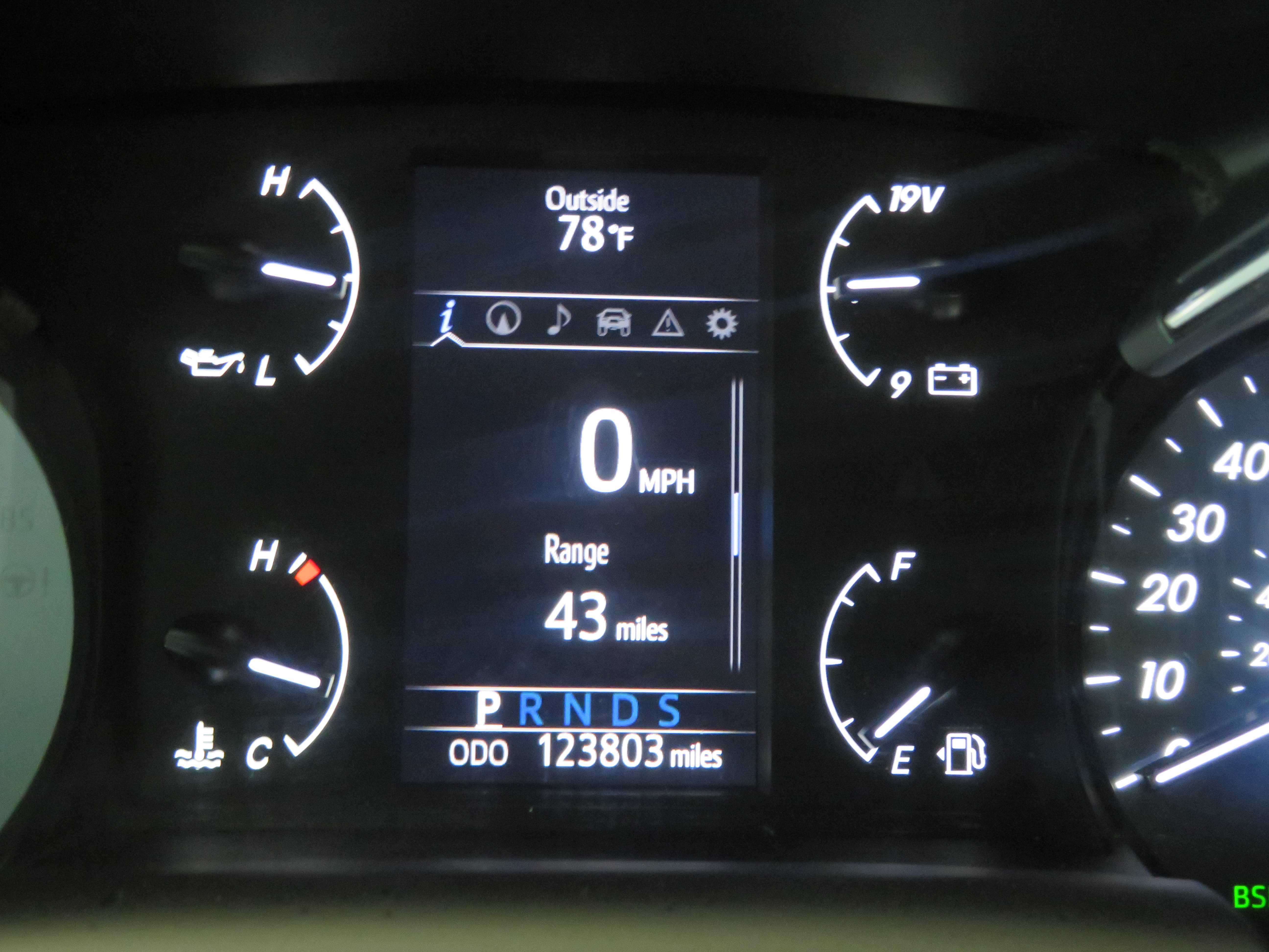 Used 2020 Toyota Sequoia Limited w/ Safety & Convenience Package AWD/4WD image 38