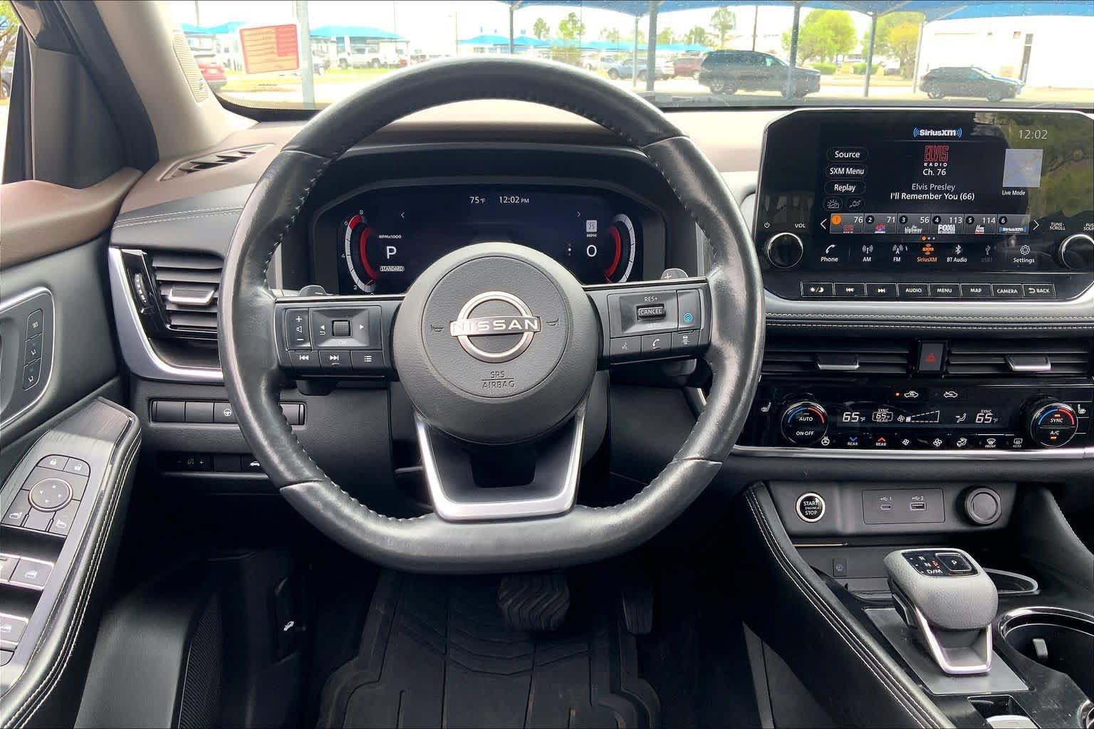 Used 2022 Nissan Rogue Platinum w/ Head-Up Display Package FWD image 6