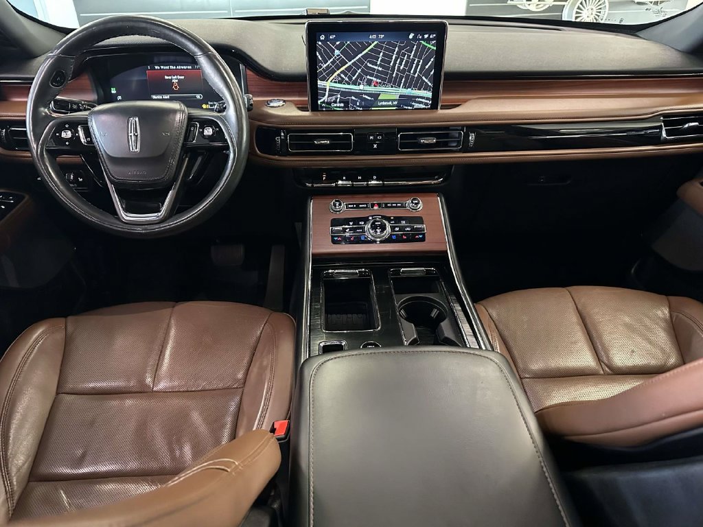 Used 2023 Lincoln Aviator Reserve w/ Elements Package Plus AWD/4WD image 16