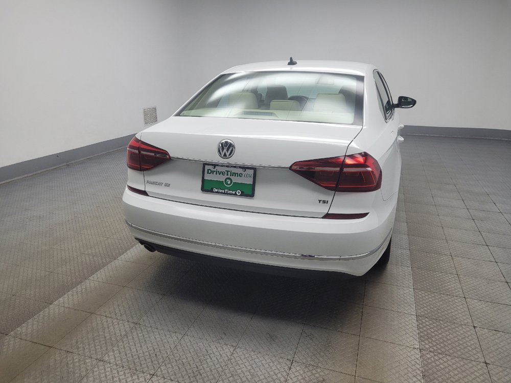 Used 2018 Volkswagen Passat 2.0T SE FWD image 7
