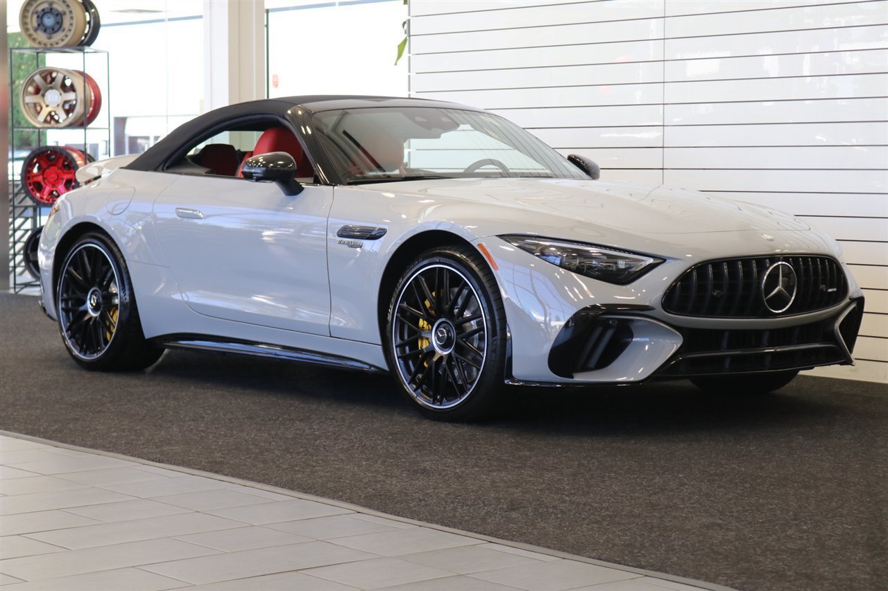 Used 2023 Mercedes-Benz SL 63 AMG 4MATIC w/ Driver Assistance Package image 2