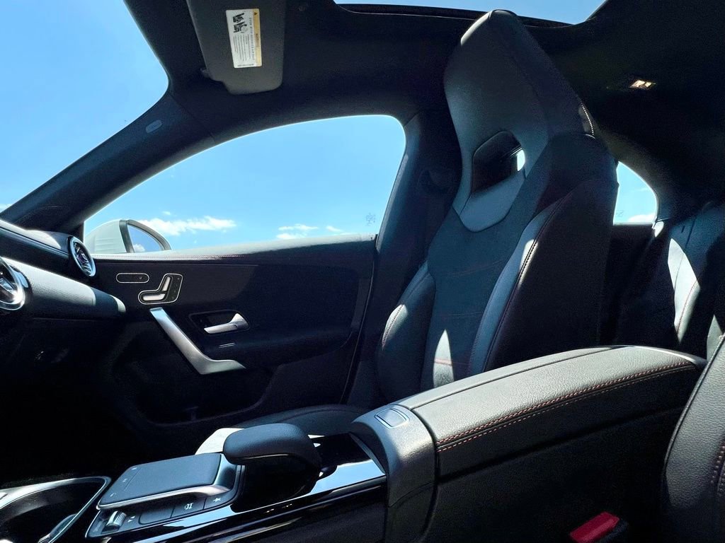 Used 2023 Mercedes-Benz CLA 250 4MATIC image 14