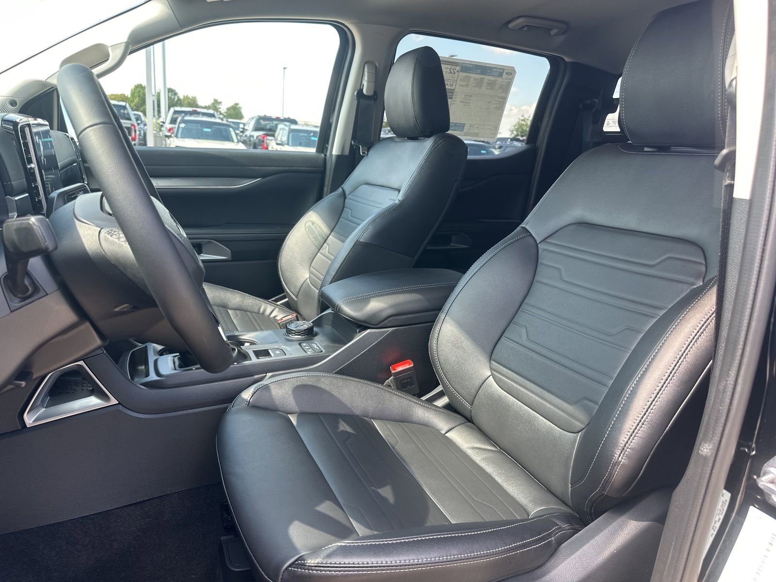 New 2025 Ford Ranger Lariat w/ FX4 Off-Road Package image 11