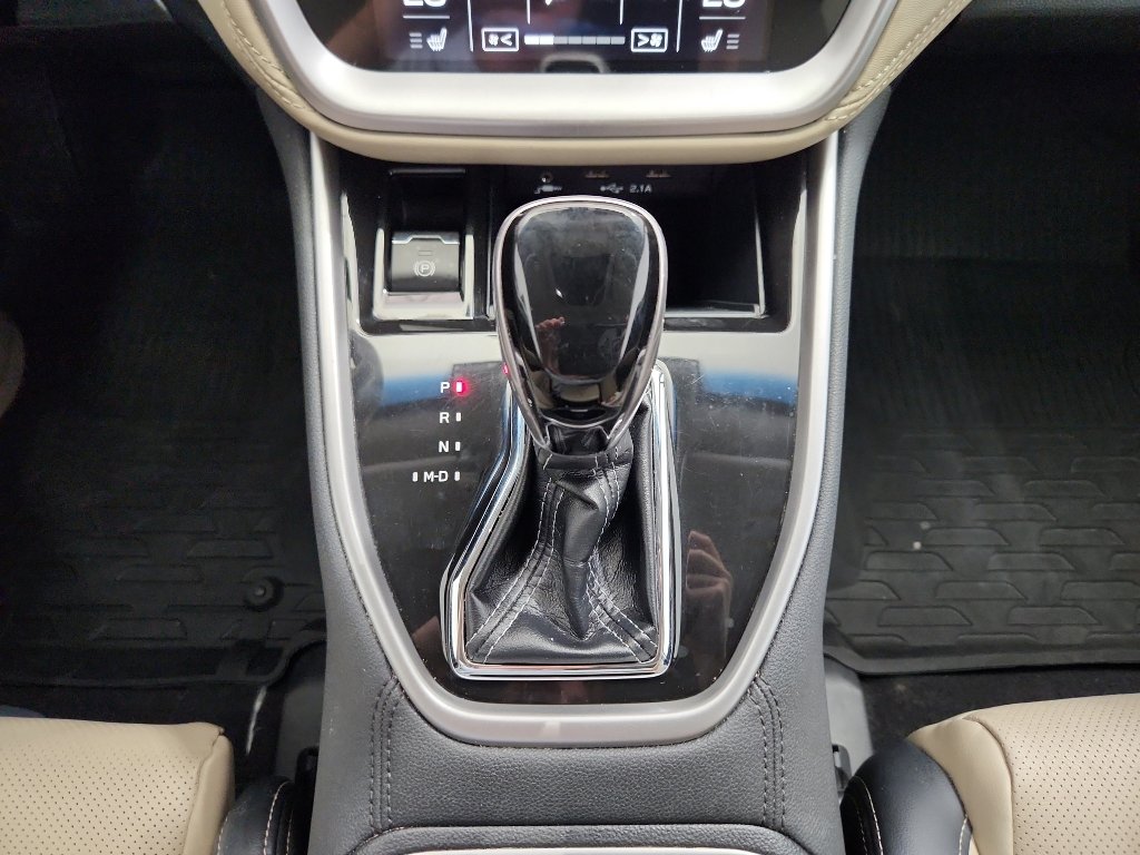 Used 2020 Subaru Outback Limited AWD/4WD image 28
