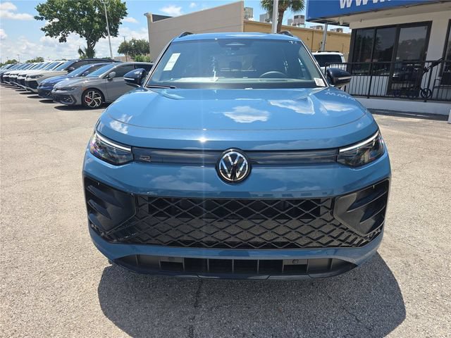 New 2026 Volkswagen Tiguan SE R-Line FWD image 2