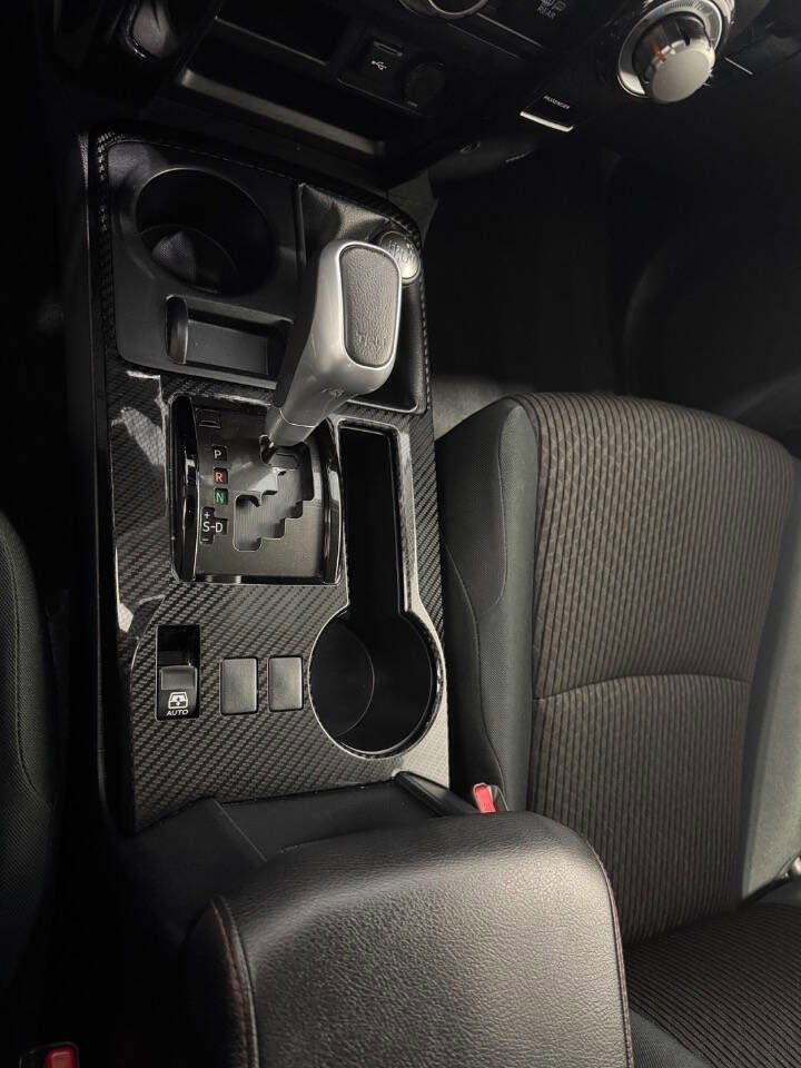 Used 2024 Toyota 4Runner TRD Off-Road image 36