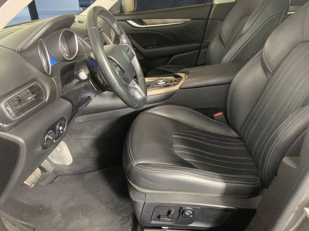 Used 2019 Maserati Levante GranLusso AWD/4WD image 20