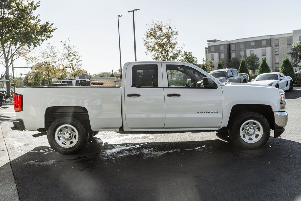 Used 2016 Chevrolet Silverado 1500 4x4 Double Cab image 3