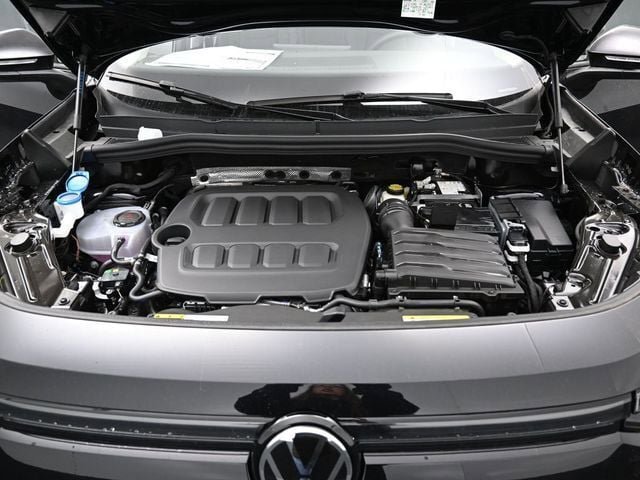 New 2026 Volkswagen Tiguan SE image 15
