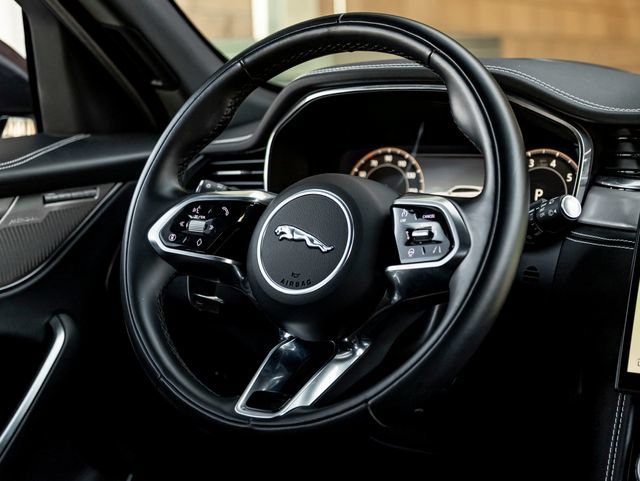 Used 2025 Jaguar F-PACE R-Dynamic S AWD/4WD image 20