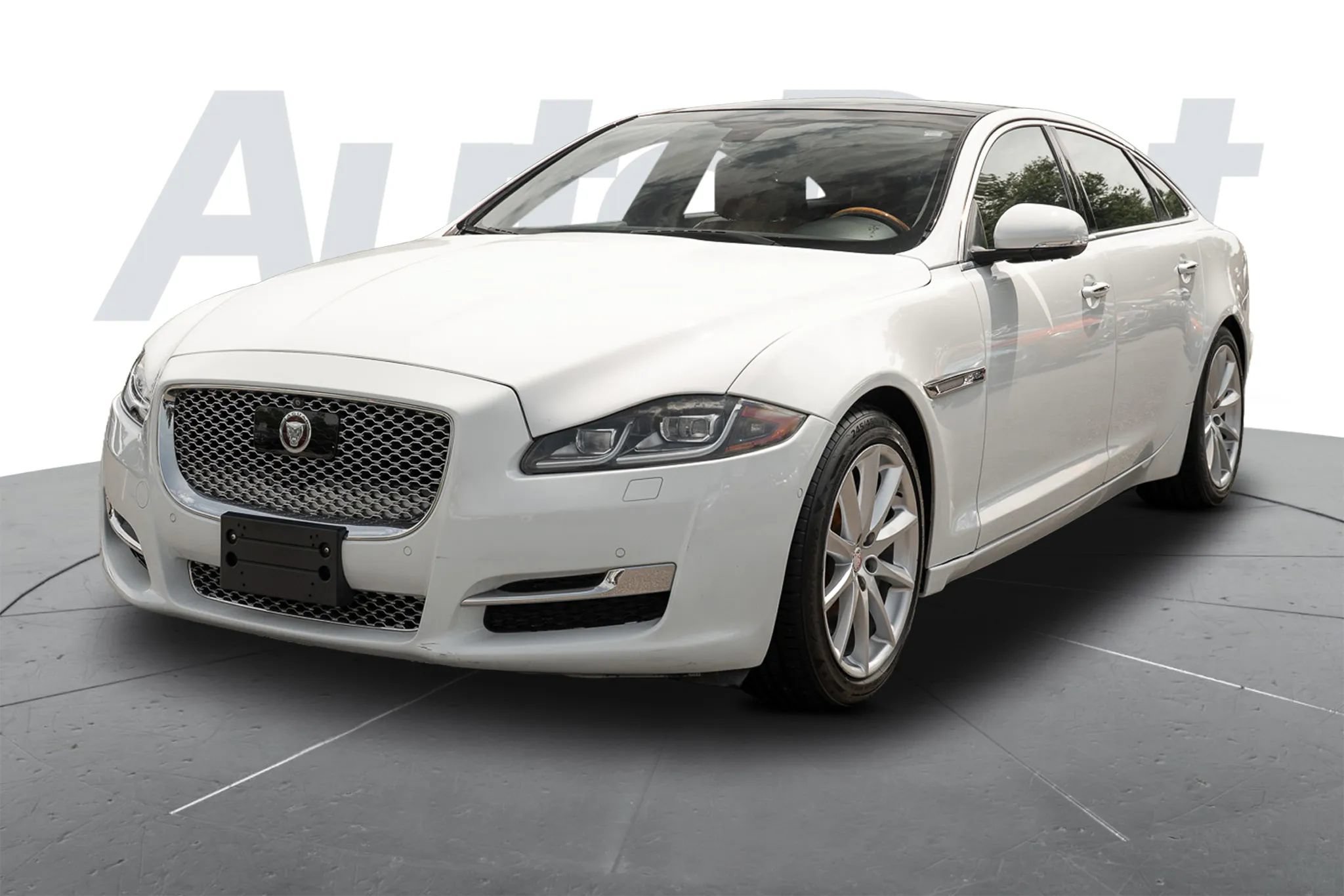 Used 2017 Jaguar XJ L Portfolio AWD/4WD image 5