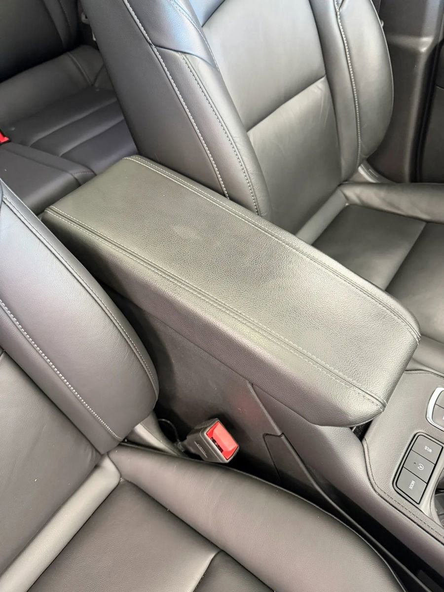 Used 2023 Cadillac XT4 Luxury w/ Cold Weather Package image 19