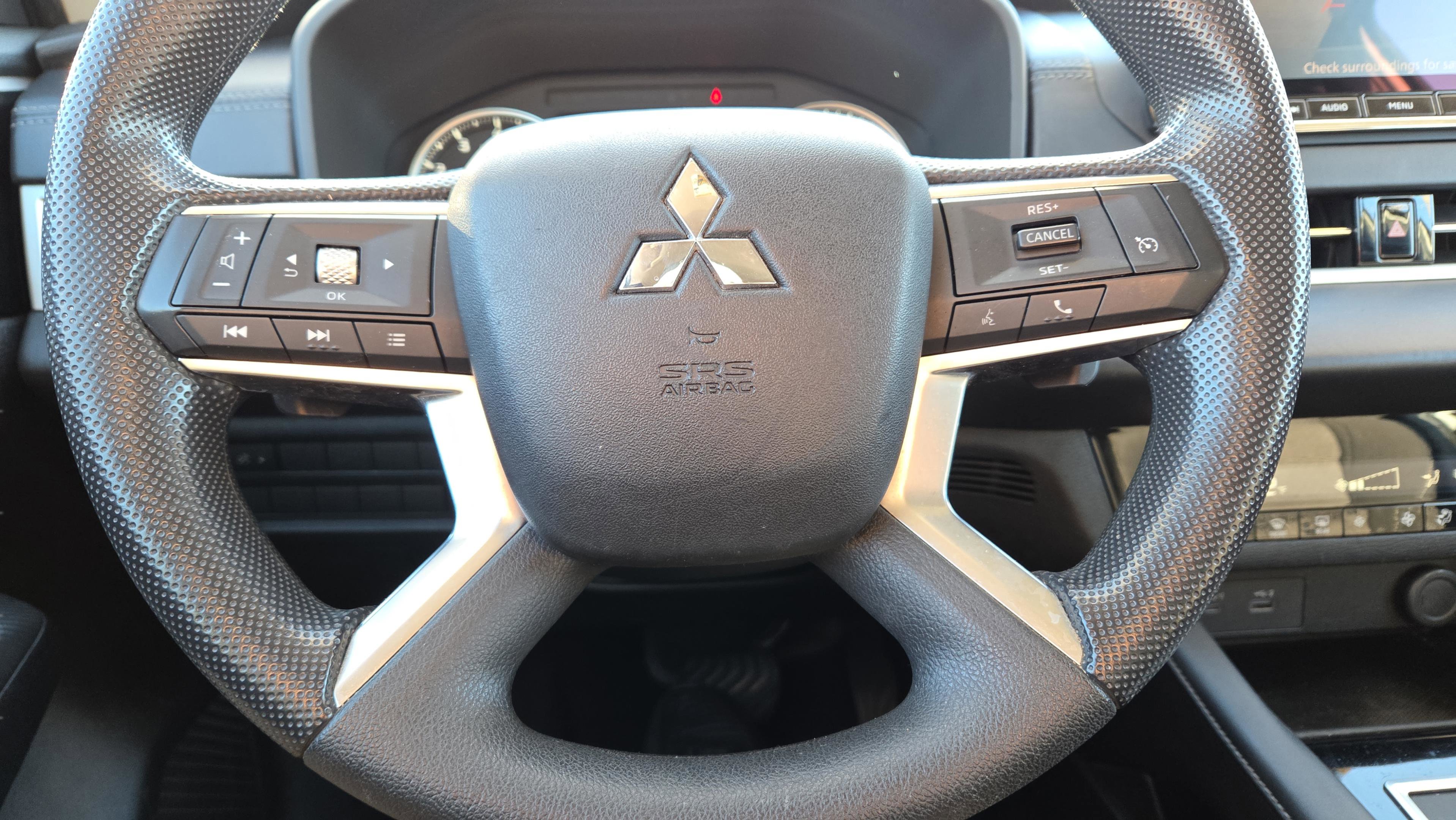 Used 2022 Mitsubishi Outlander ES image 30