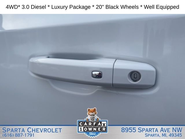 Used 2023 Chevrolet Tahoe LT w/ Luxury Package AWD/4WD image 31