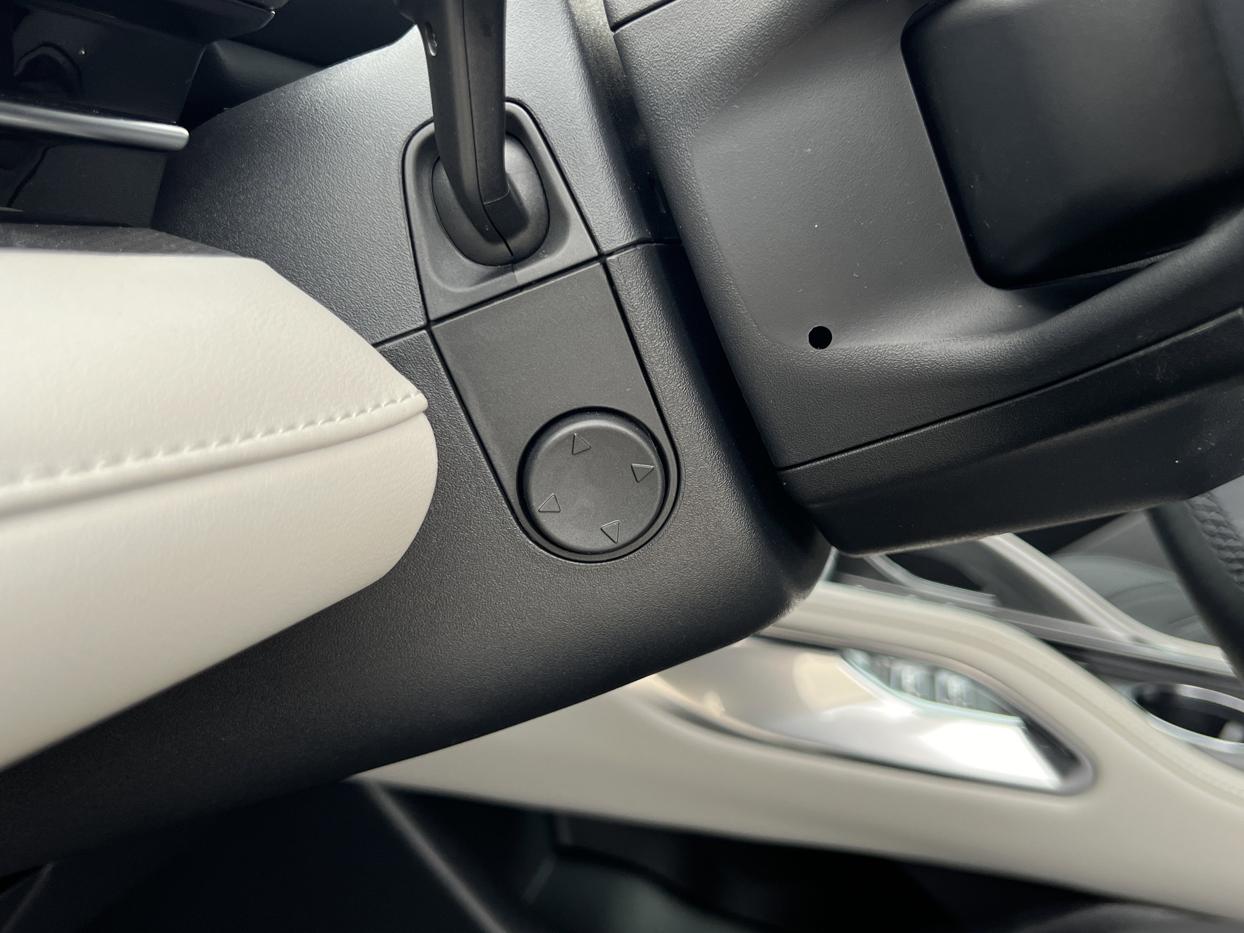 New 2025 Lincoln Nautilus Premier image 20