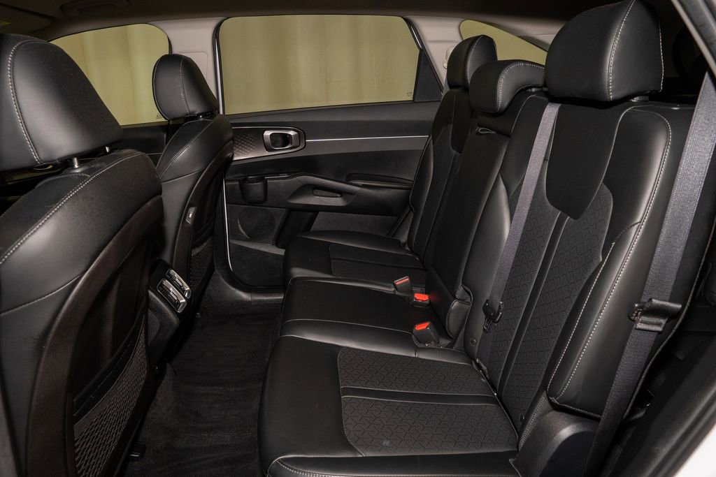 Certified 2021 Kia Sorento S image 7