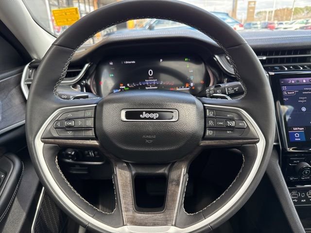 Used 2024 Jeep Grand Cherokee Limited 4xe image 13