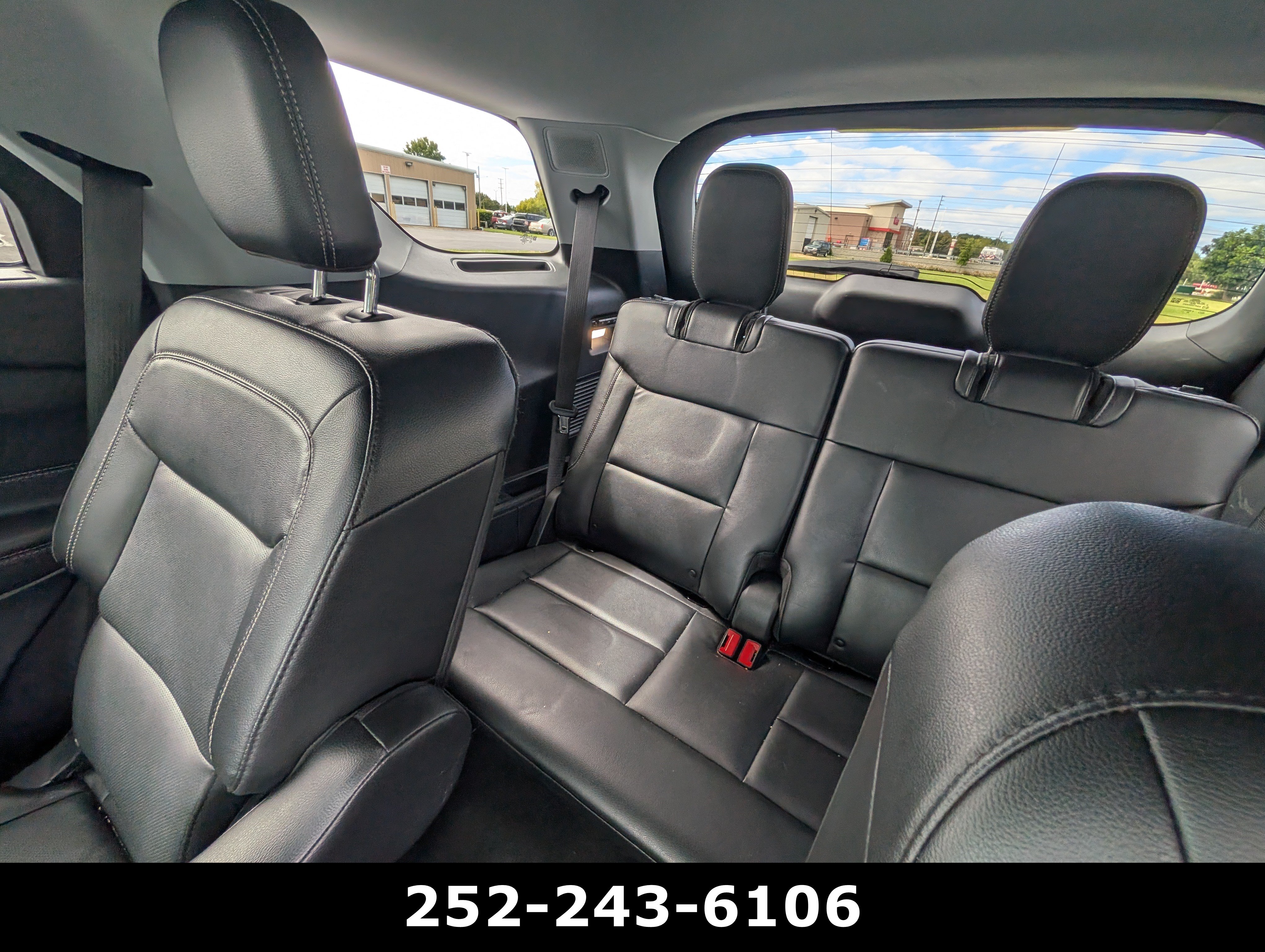 Used 2023 Ford Explorer Limited w/ Hybrid Equipment Group 310A AWD/4WD image 11