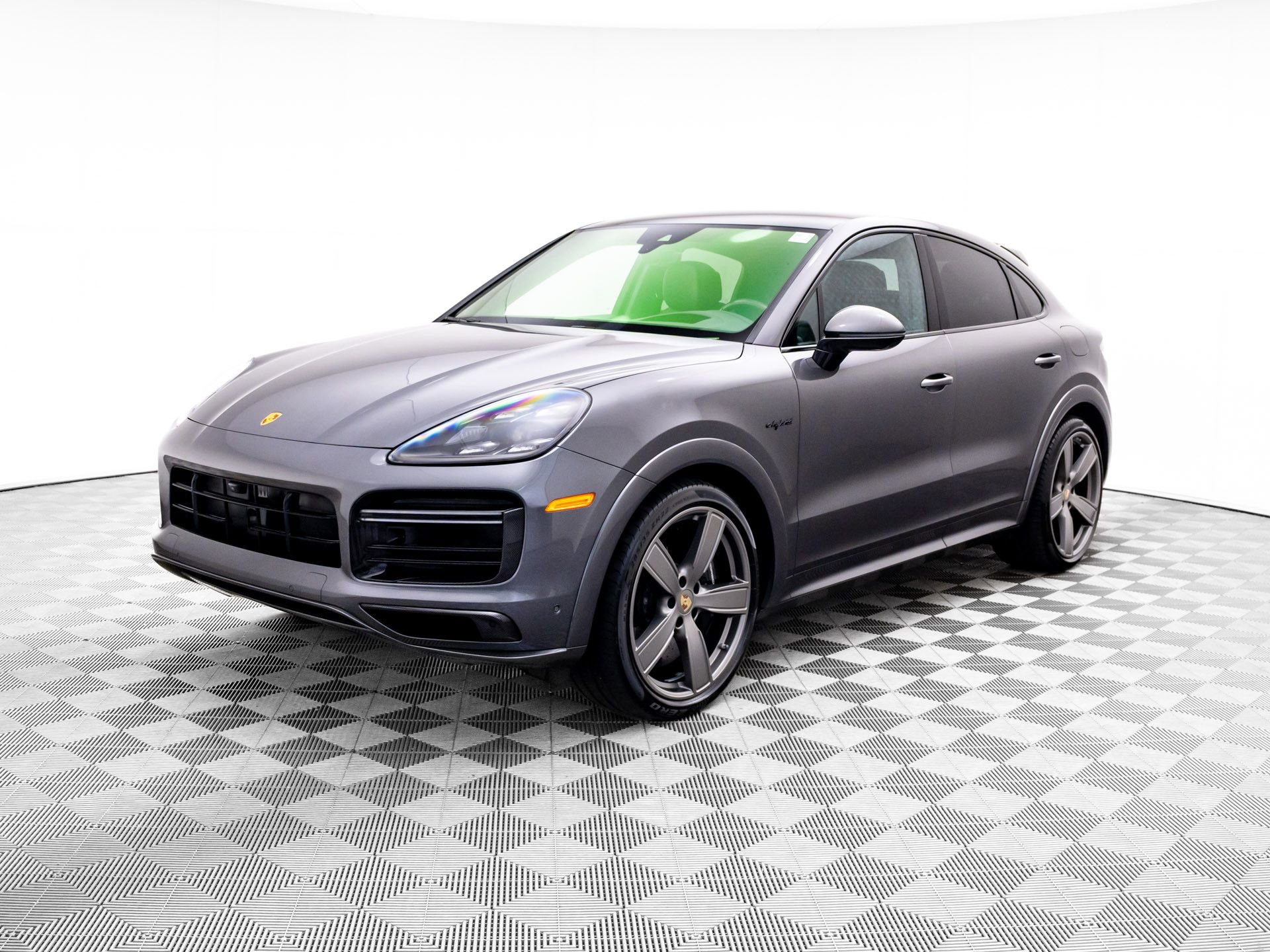 Certified 2023 Porsche Cayenne Turbo S image 1