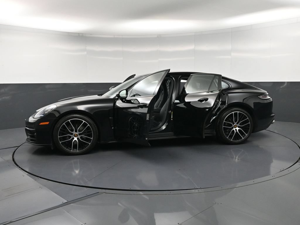 Certified 2023 Porsche Panamera 4 Platinum Edition AWD/4WD image 36