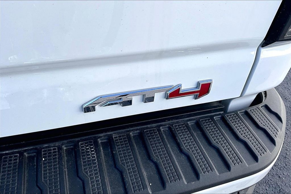 Used 2025 GMC Sierra 2500 AT4 w/ AT4 Premium Plus Package image 23