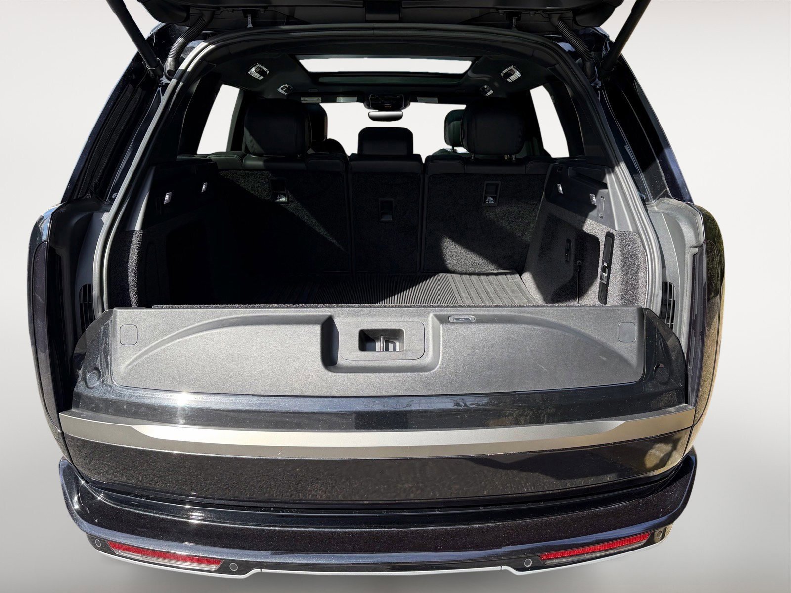 Used 2023 Land Rover Range Rover SE image 5