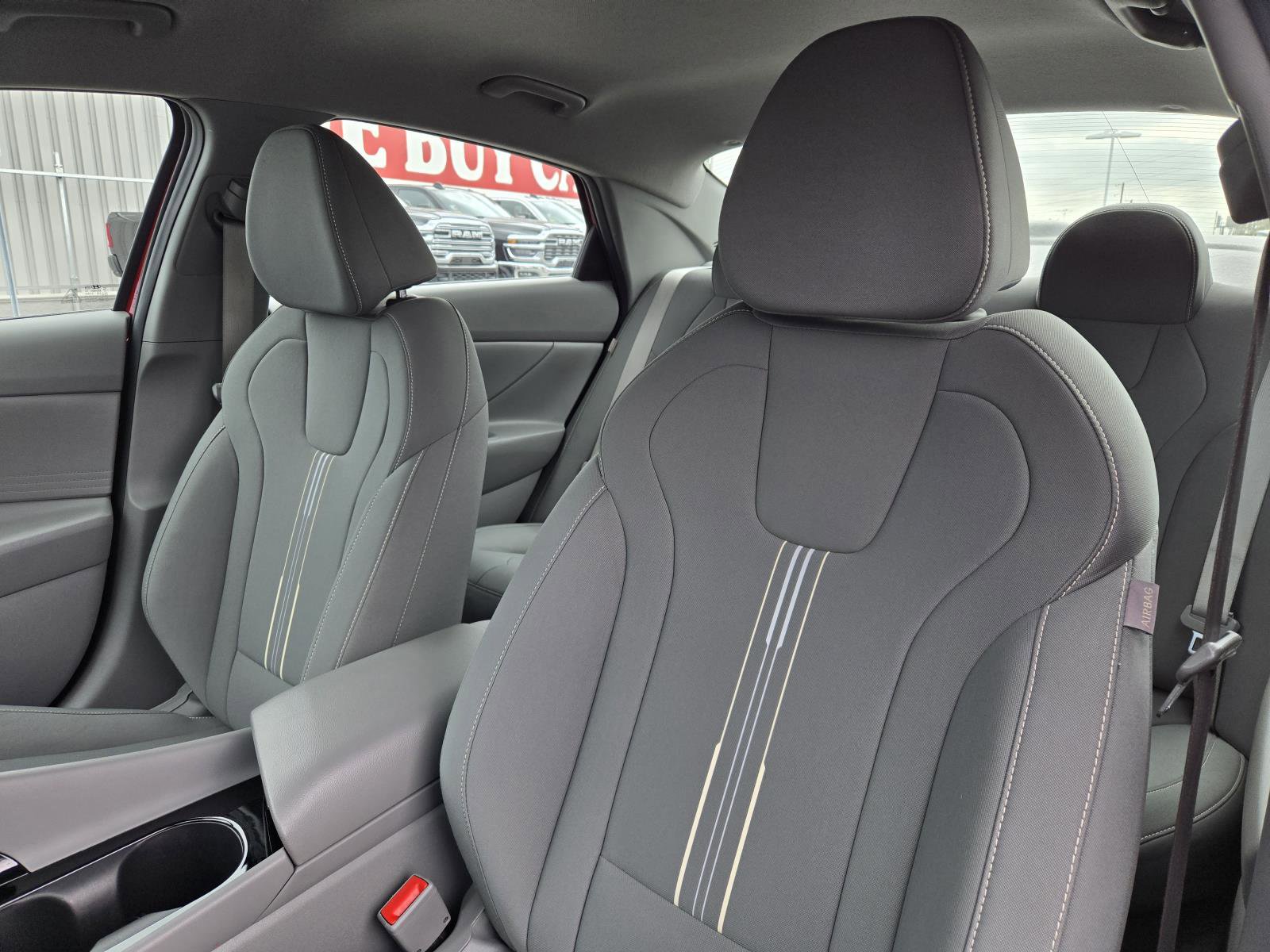 Used 2024 Hyundai Elantra Blue image 22