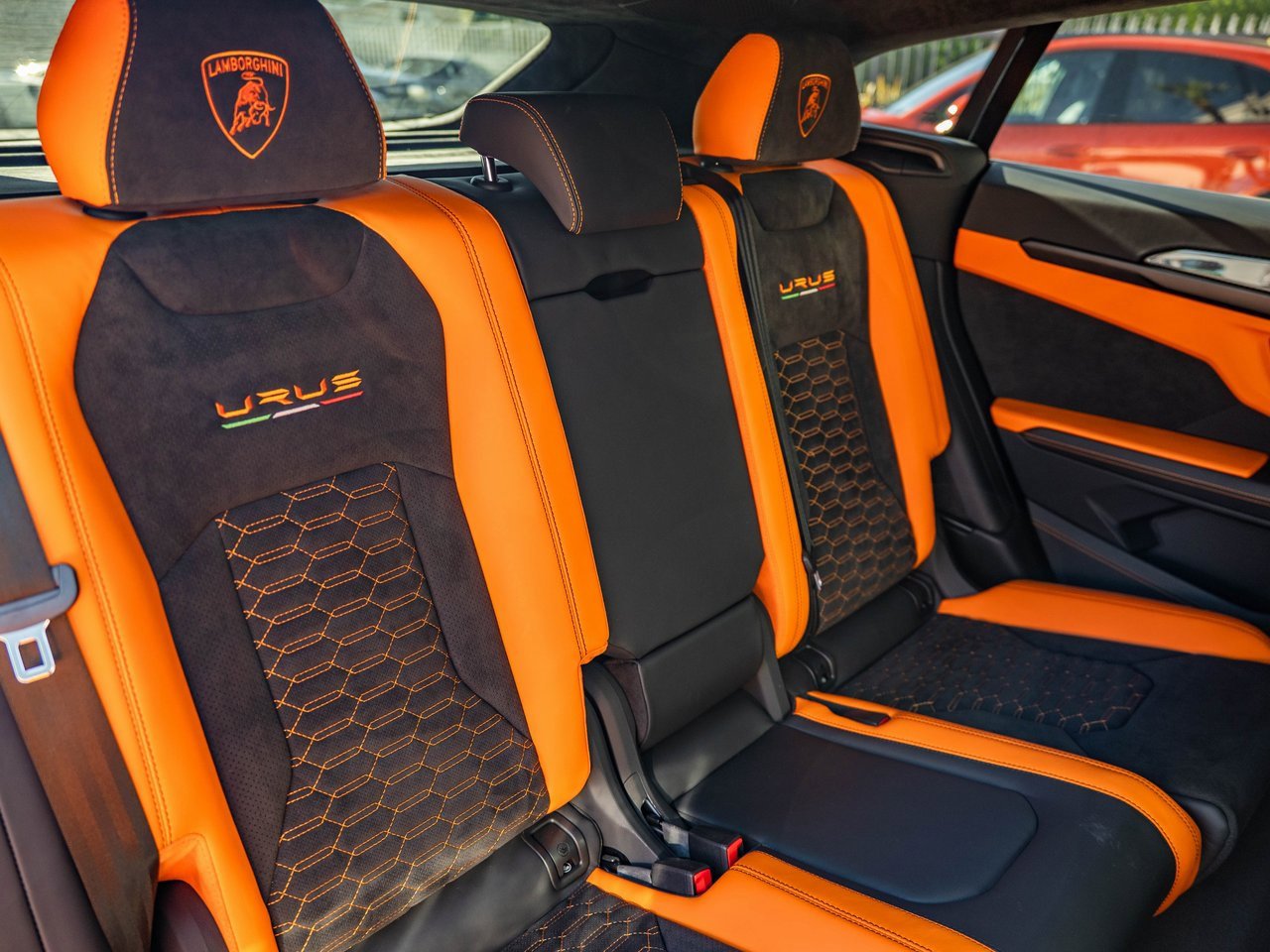 Used 2022 Lamborghini Urus image 27