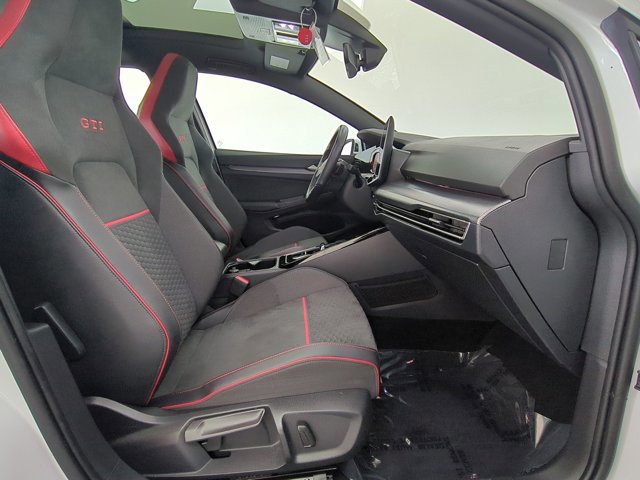 Used 2025 Volkswagen GTI SE image 25