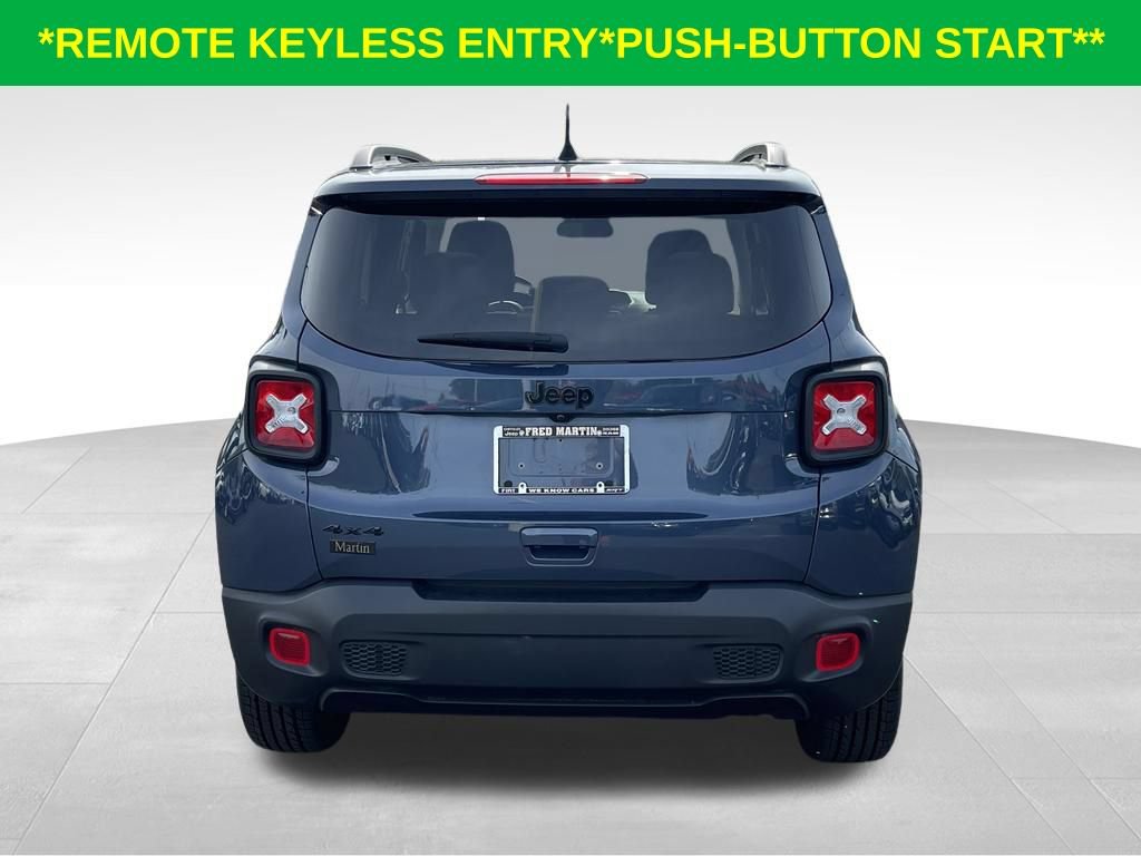 Used 2023 Jeep Renegade Altitude w/ Sun/Sound Group AWD/4WD image 9