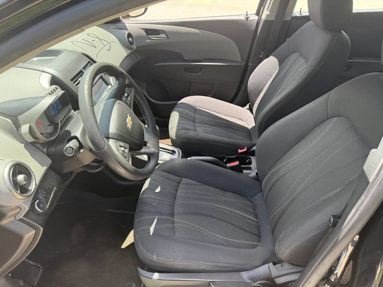 Used 2016 Chevrolet Sonic LT w/ Wheels and Fog Lamp Package FWD image 17